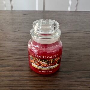 Yankee Candle Home For The Holidays Small Jar 3.7 oz Deadstock Retired
